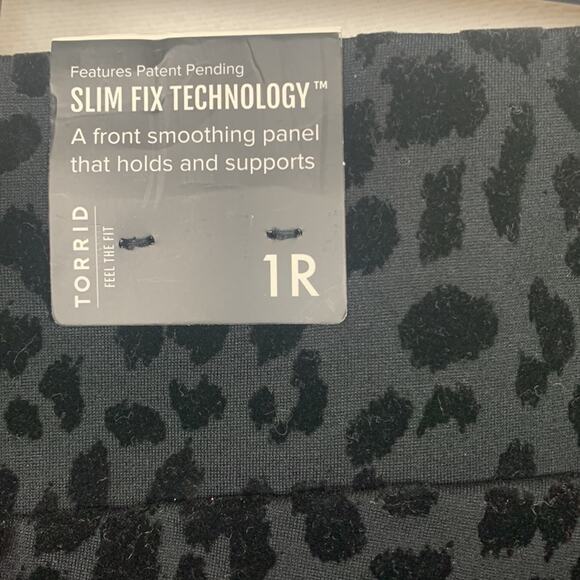 Torrid size 1 1x 14 16 pixie pant black leopard new casual ankle work velour - Picture 8 of 8